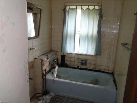 153 Elm St, Struthers, OH 44471 photo 7
