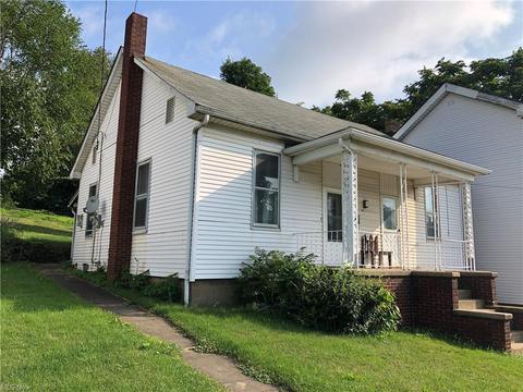 341 Mulberry St, Barnesville, OH 43713 photo 1