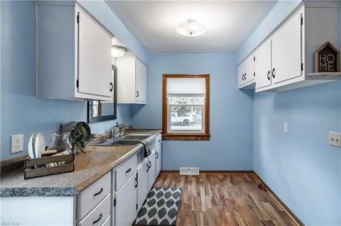 1200 Maple Dr, Lorain, OH 44052 photo 17