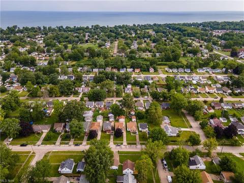 1200 Maple Dr, Lorain, OH 44052 photo 9