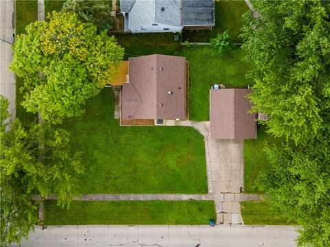 1200 Maple Dr, Lorain, OH 44052 photo 7
