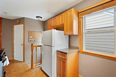 3023 Maplecrest Ave, Parma, OH 44134 photo 4