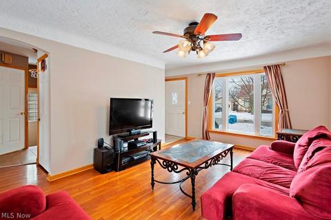 3023 Maplecrest Ave, Parma, OH 44134 photo 10