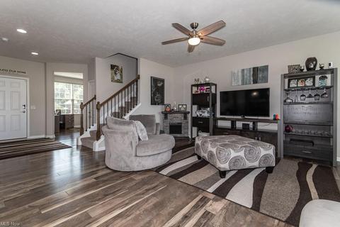 7137 Maple St, Mentor, OH 44060 photo 8