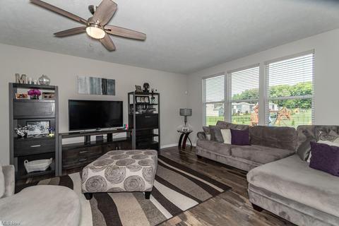 7137 Maple St, Mentor, OH 44060 photo 9