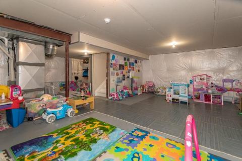 7137 Maple St, Mentor, OH 44060 photo 25