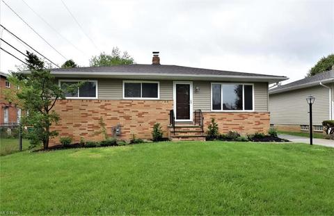 5821 E Glenn Dr, Maple Heights, OH 44137 photo 2