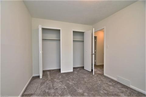 5821 E Glenn Dr, Maple Heights, OH 44137 photo 20
