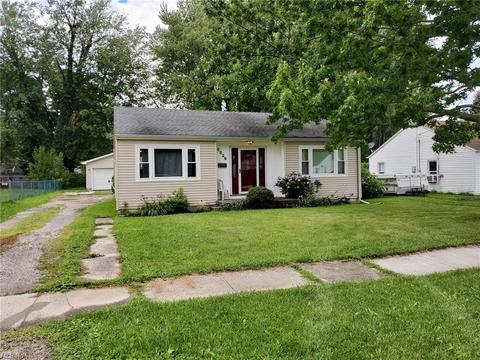 5829 Dunbar Ave, Ashtabula, OH 44004 photo 2