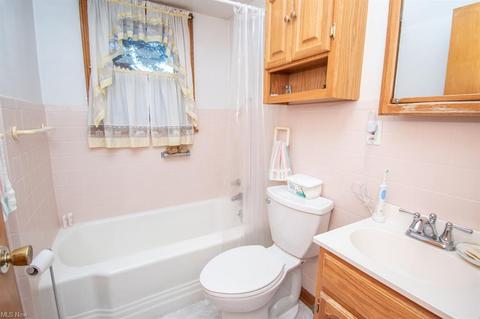 275 Struthers Liberty Rd, Campbell, OH 44405 photo 21