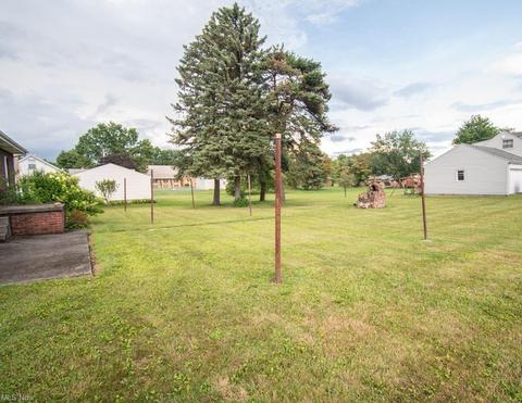 275 Struthers Liberty Rd, Campbell, OH 44405 photo 32