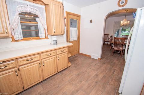 275 Struthers Liberty Rd, Campbell, OH 44405 photo 8