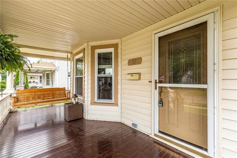 83 Laundon St, Elyria, OH 44035 photo 2