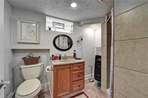 10141 Moore Dr, Parma, OH 44130 photo 18