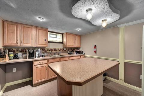 10141 Moore Dr, Parma, OH 44130 photo 25
