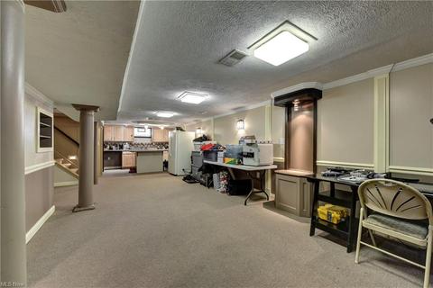 10141 Moore Dr, Parma, OH 44130 photo 22