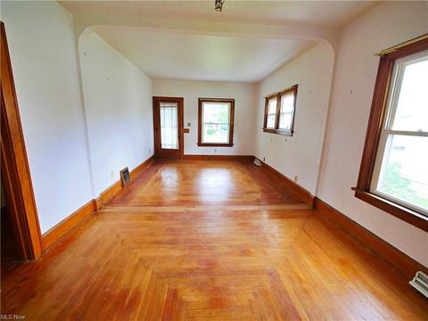 6 E Parkcliff Ave, Struthers, OH 44471 photo 31