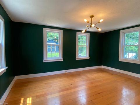 234 E King St, Chardon, OH 44024 photo 8