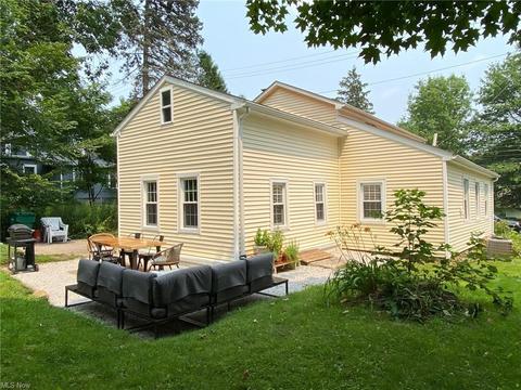 234 E King St, Chardon, OH 44024 photo 4