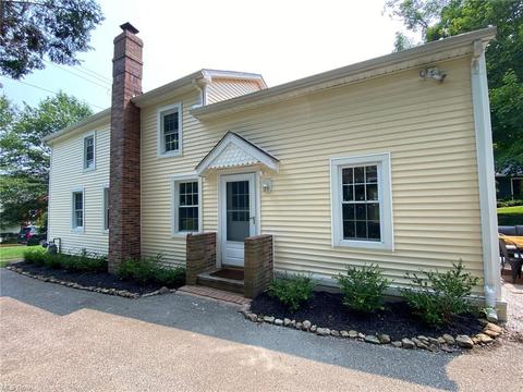 234 E King St, Chardon, OH 44024 photo 3