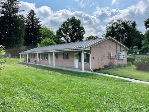 115 Pendleton St, Bethany, WV 26032 photo 2