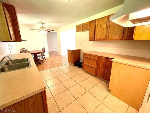 9424 Annette Dr, Windham, OH 44288 photo 8