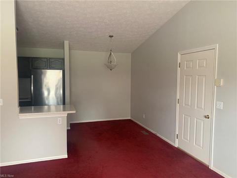 103 Bentley Dr, Elyria, OH 44035 photo 3