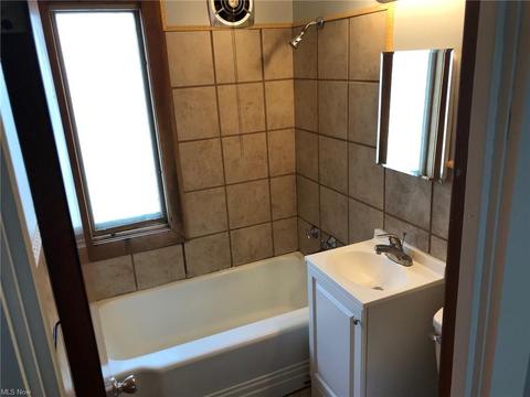 3043 Latimer Ave, Ashtabula, OH 44004 photo 7