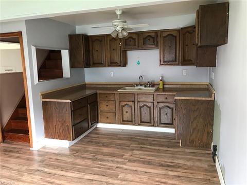 3043 Latimer Ave, Ashtabula, OH 44004 photo 2