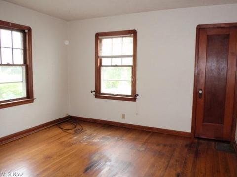 350 E 46th St, Lorain, OH 44052 photo 9