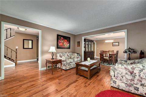 392 Windward Dr, Elyria, OH 44035 photo 8