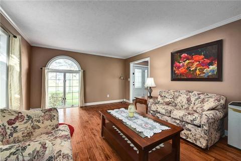 392 Windward Dr, Elyria, OH 44035 photo 9