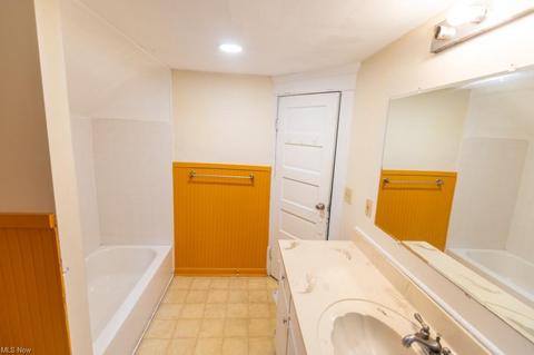 440 Evers St, Akron, OH 44310 photo 6