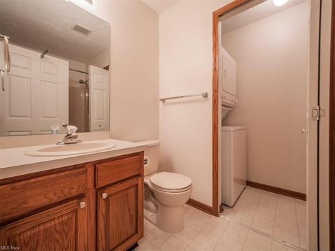 110 Bentley Dr, Elyria, OH 44035 photo 16