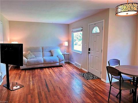 1226 Cedar Dr, Lorain, OH 44052 photo 5