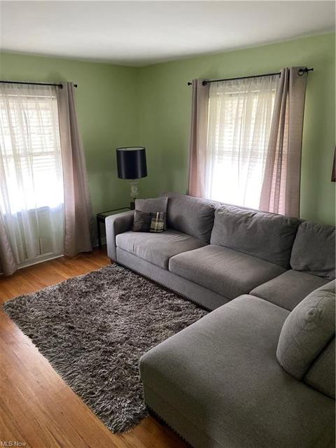 2458 E 37th Street Oval, Lorain, OH 44055 photo 3