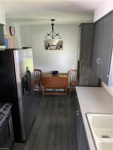 2458 E 37th Street Oval, Lorain, OH 44055 photo 4
