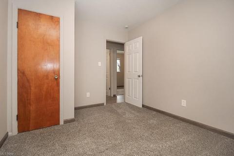 435 Walnut Dr, Berea, OH 44017 photo 12