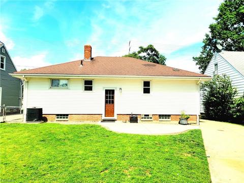 418 E 305th St, Willowick, OH 44095 photo 4
