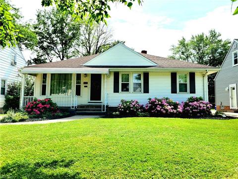 418 E 305th St, Willowick, OH 44095 photo 1