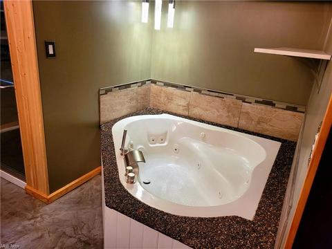 418 E 305th St, Willowick, OH 44095 photo 33