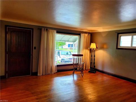 418 E 305th St, Willowick, OH 44095 photo 9