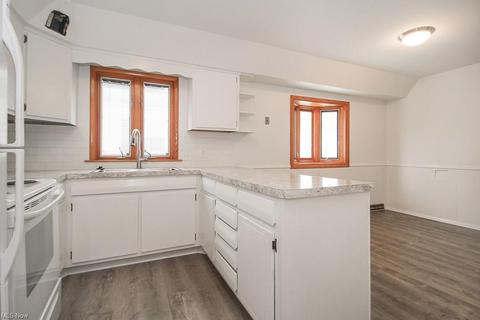 1505 Scenic Way, Akron, OH 44310 photo 8