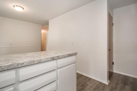 1505 Scenic Way, Akron, OH 44310 photo 9