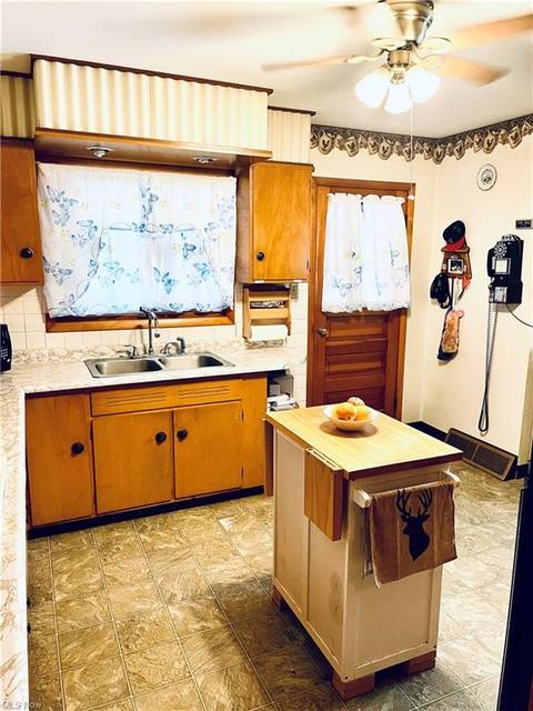 128 Grove Dr, Ashtabula, OH 44004 photo 9