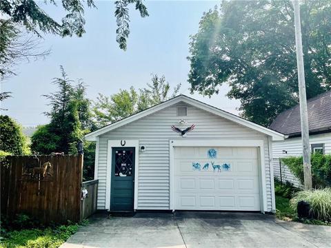 128 Grove Dr, Ashtabula, OH 44004 photo 4