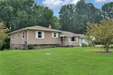 5124 Chestnut Hill Dr, Ashtabula, OH 44004 photo 1