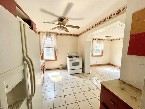 1949 E 32nd St, Lorain, OH 44055 photo 4