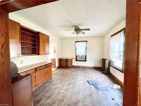 1949 E 32nd St, Lorain, OH 44055 photo 5