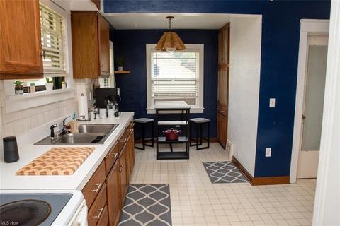 76 Harvey, Struthers, OH 44471 photo 10